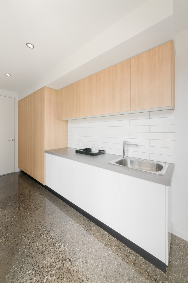This is an example of a modern laundry room in Melbourne.