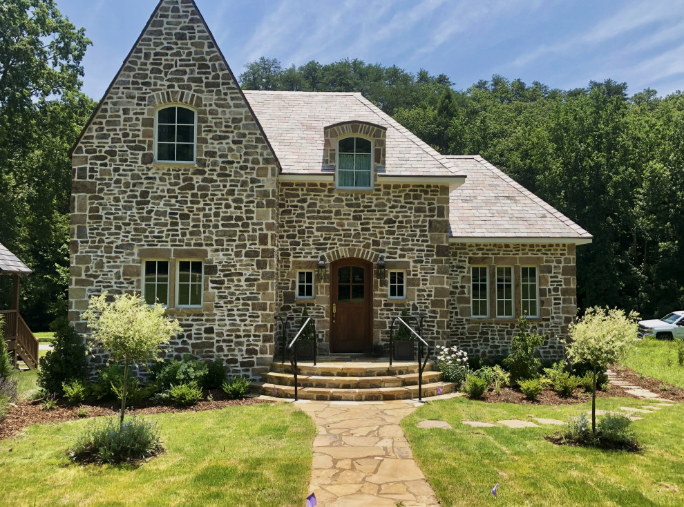 Inspiration for a small traditional full sun front yard landscaping in Other.