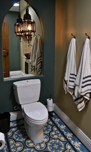 Complete Home Makeover mediterran-gaestetoilette