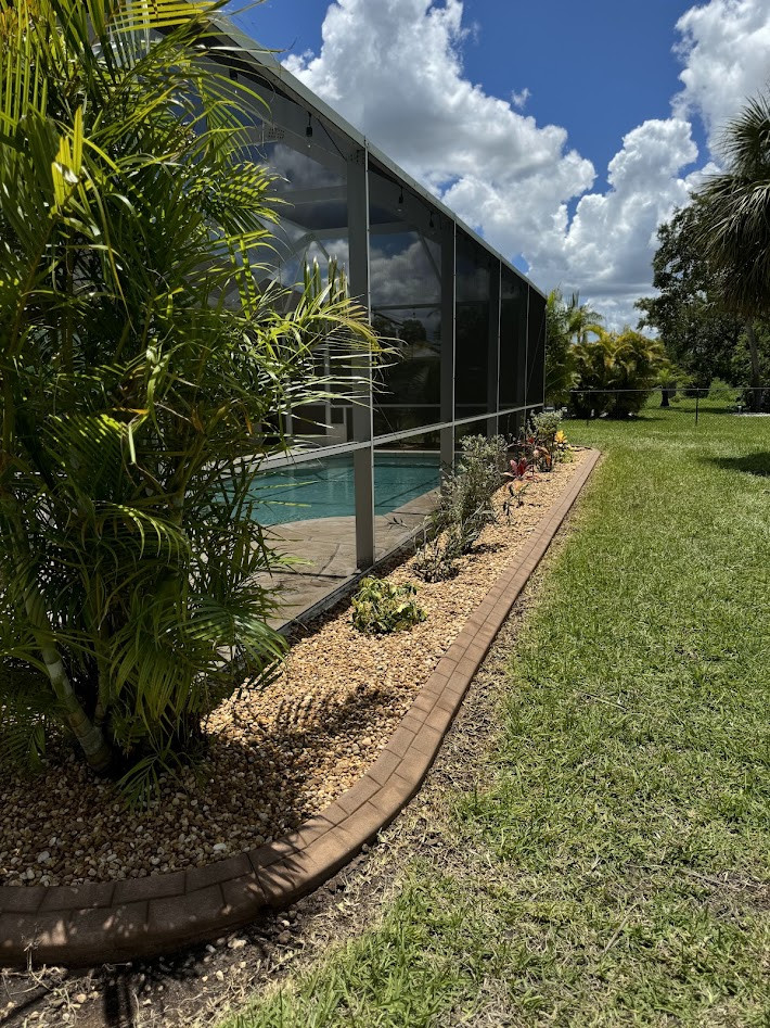 Tan River Rock & Concrete Curbing