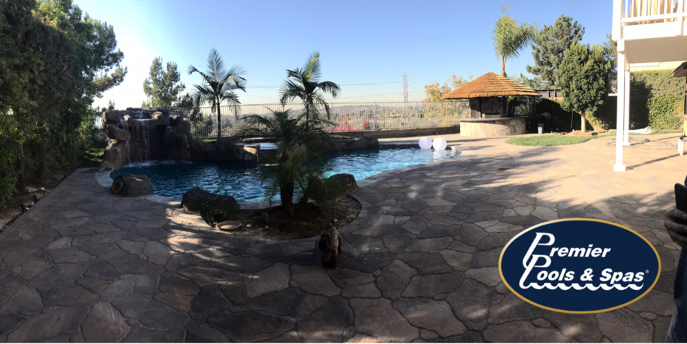 Pool - tropical pool idea in Orange County