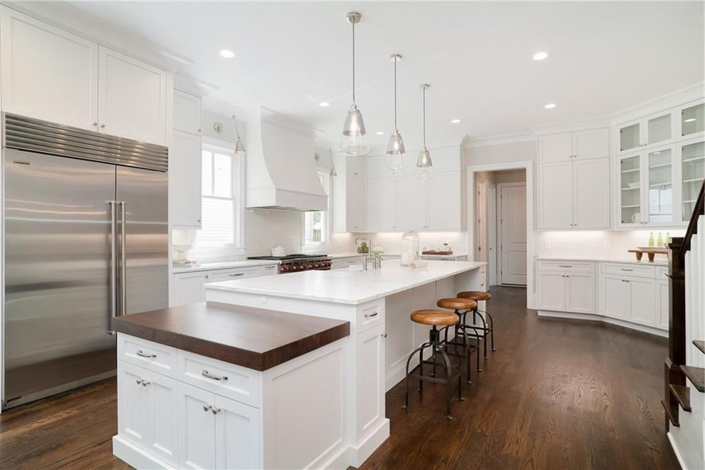 Transitional kitchen photo in DC Metro
