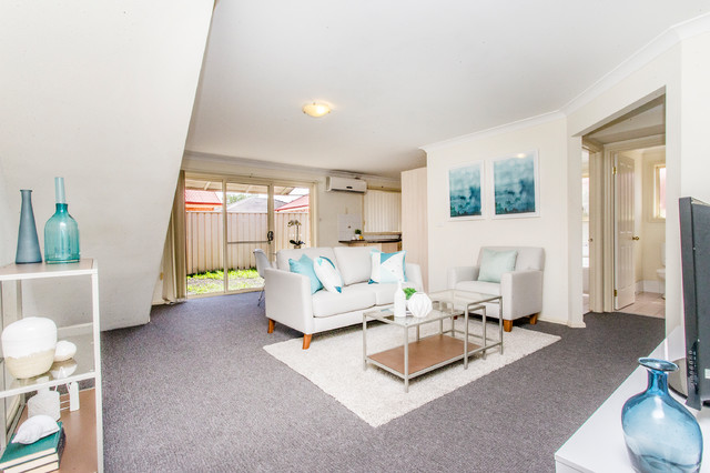 Kingswood - P112 contemporary-vardagsrum