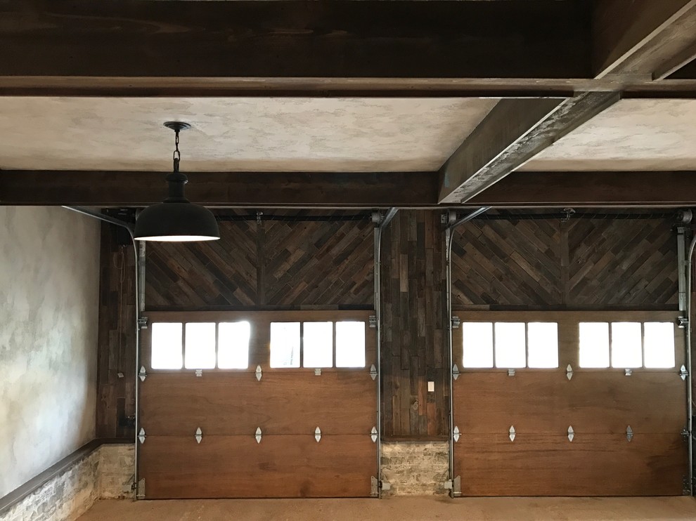 Example of a mountain style garage design in Omaha