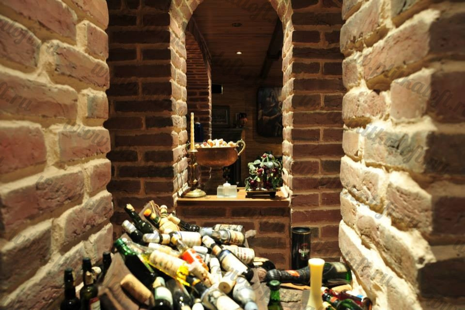 Винный погреб из старинного кирпича