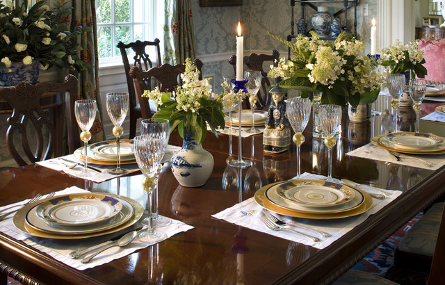 stately manor classique-salle-a-manger