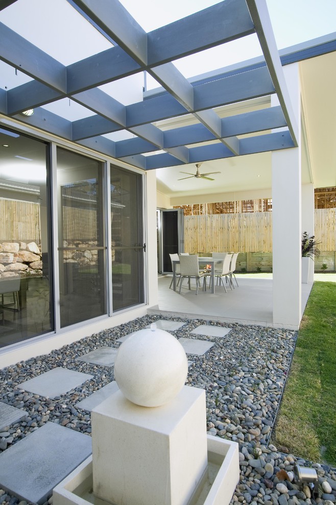 This is an example of a transitional garden in Brisbane.