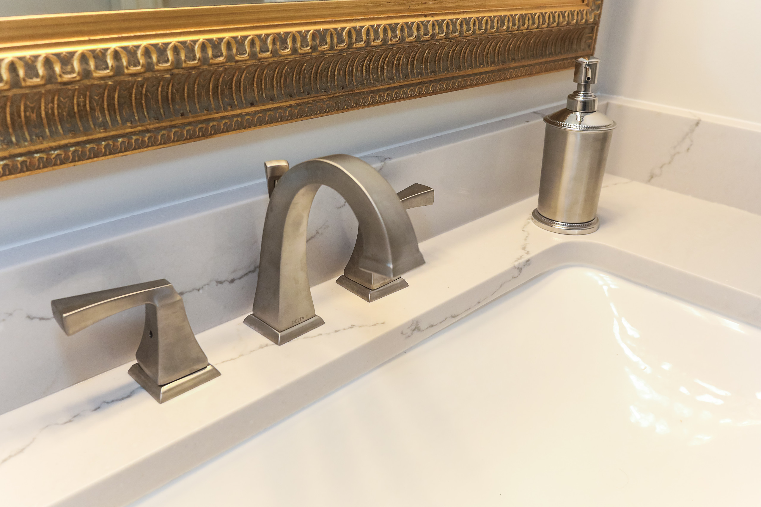 Martin's Crossing Guest Suite & Powder Room