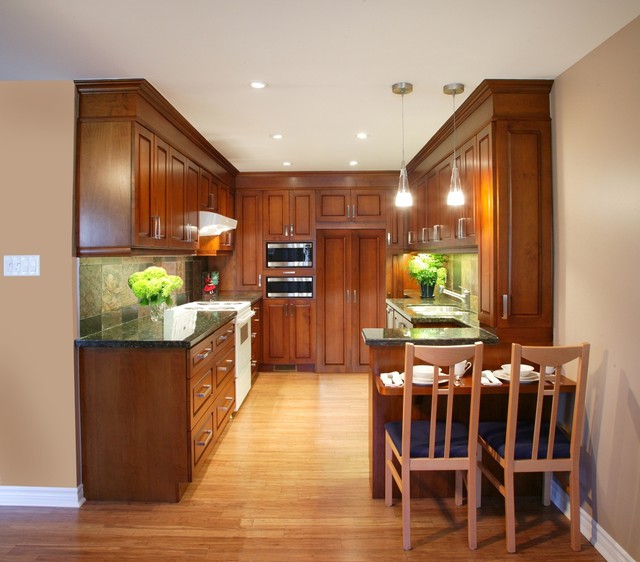 Tiny Kitchen tropical-kitchen