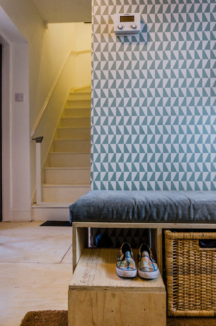 Hackney Flat eclectic-entry