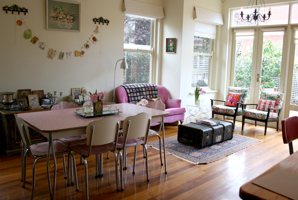 Home design - shabby-chic style home design idea in Melbourne
