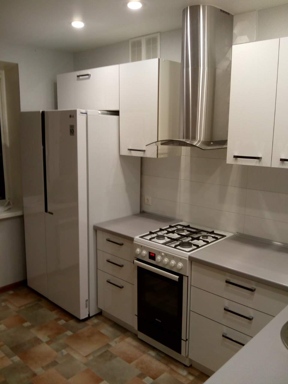 Белая кухня в скандинавском стиле