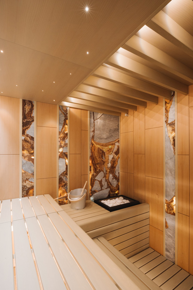 Полки - липа тонированная.