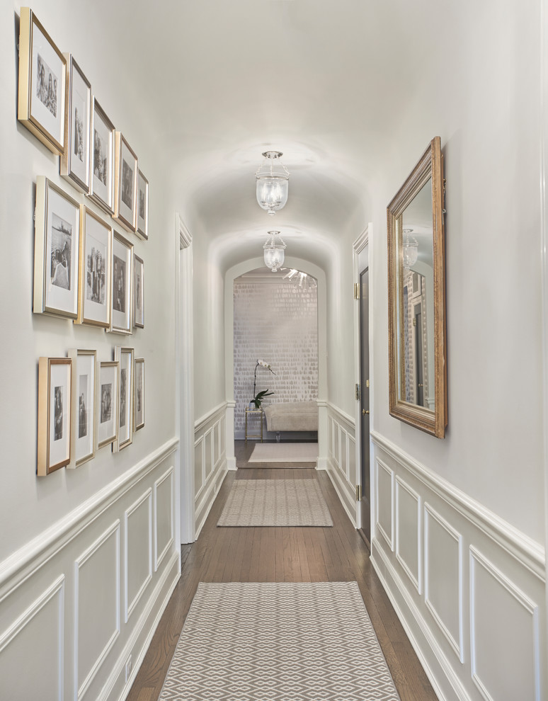 Example of a transitional hallway design in Chicago