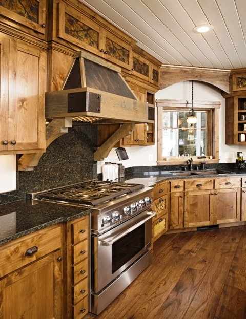 Photo of a country kitchen in Minneapolis.