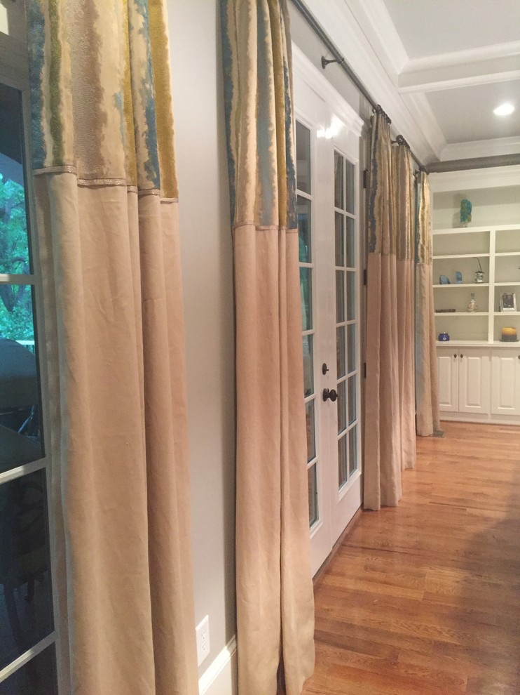 Home design - transitional home design idea