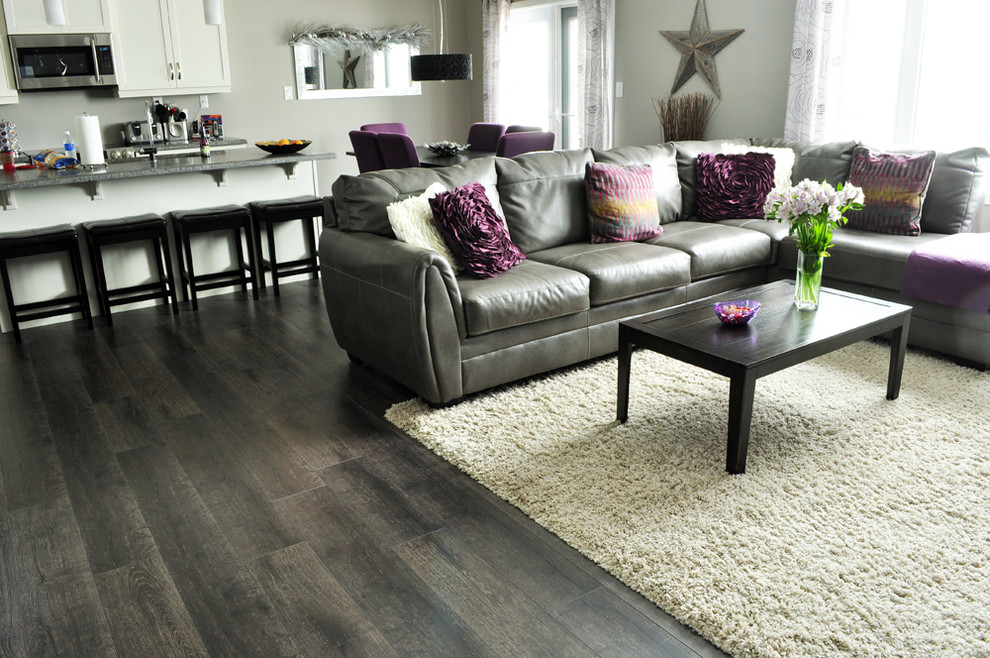 Example of a mid-sized minimalist living room design