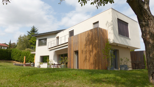 Maison &agrave; Collonges trendy-hus-og-facade