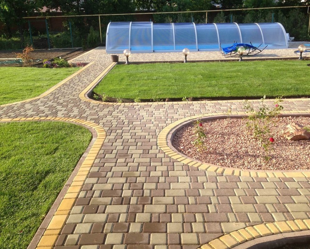 Укладка тротуарной плитки