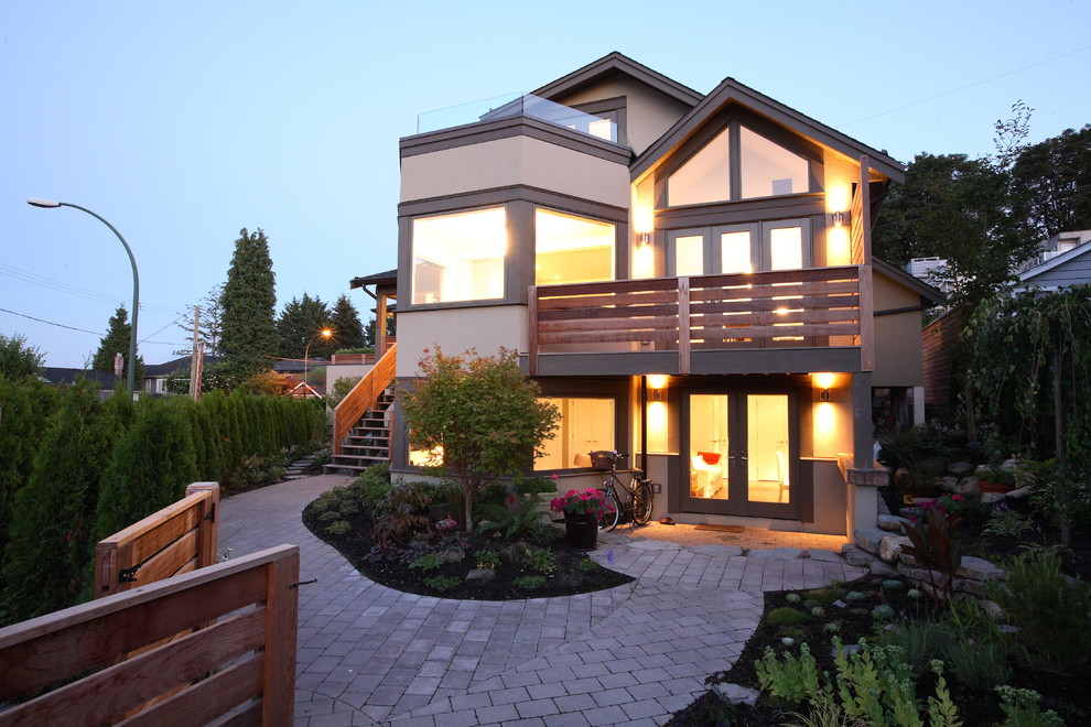 Inspiration for a contemporary exterior in Vancouver.