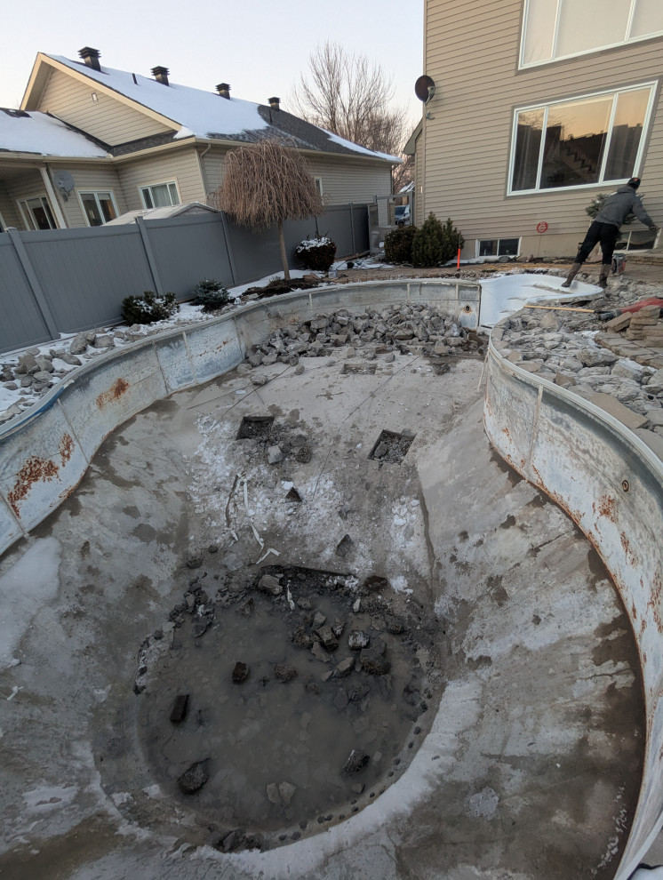Base Drainholes