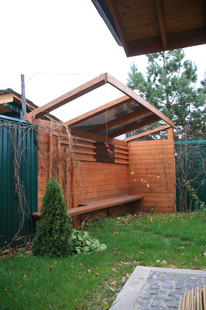 Small house in Moscow suburb