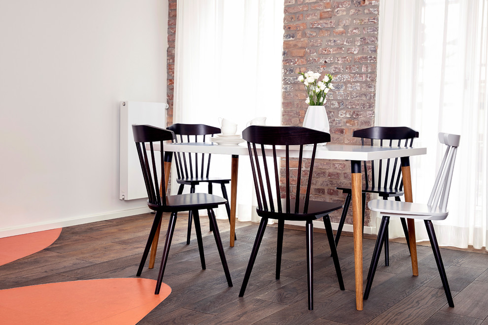 Design ideas for a small scandinavian dining room in Hamburg.
