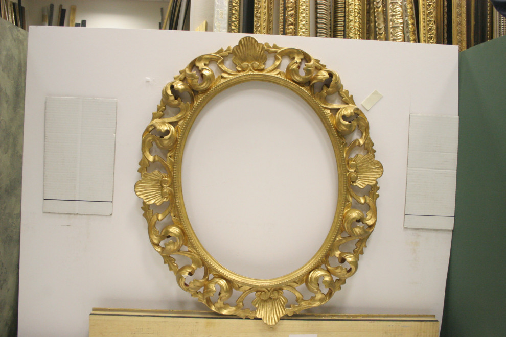 Интерьерные рамы для зеркал