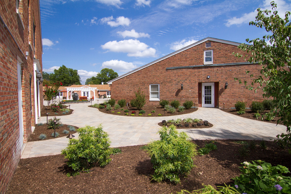 Building a Comfortable Community