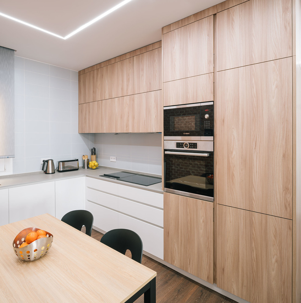 Contemporary kitchen in Madrid.