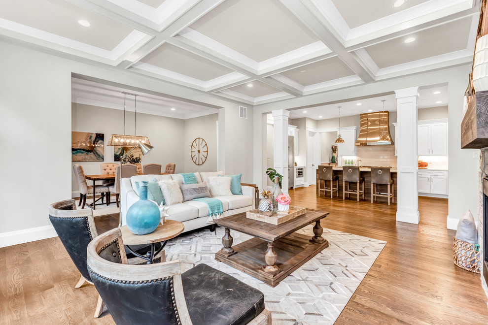 Inspiration for a transitional home design remodel in St Louis