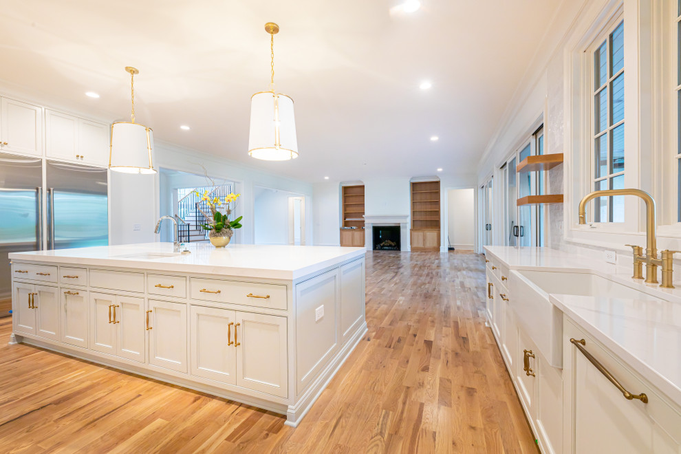 Transitional kitchen photo in Raleigh