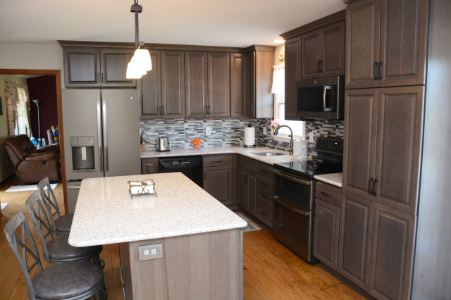 Mt Airy, MD Kitchen Quartz Countertops transitional-kitchen