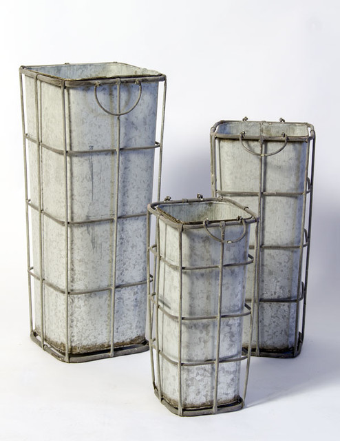 Set of 3 Tapering Zinc Containers