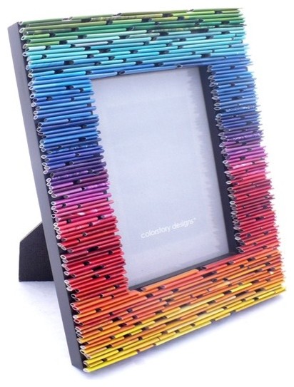Gradient Picture Frame Made From Recycled Magazines by Colorstory Designs