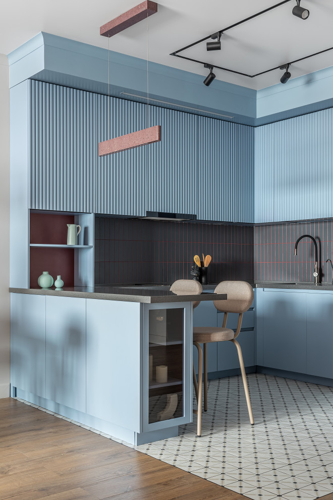 Трехкомнатная квартира с кухней—гостиной