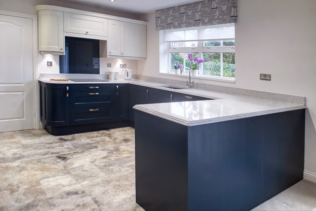 Painted Shaker Kitchen, Ponteland traditional-kitchen
