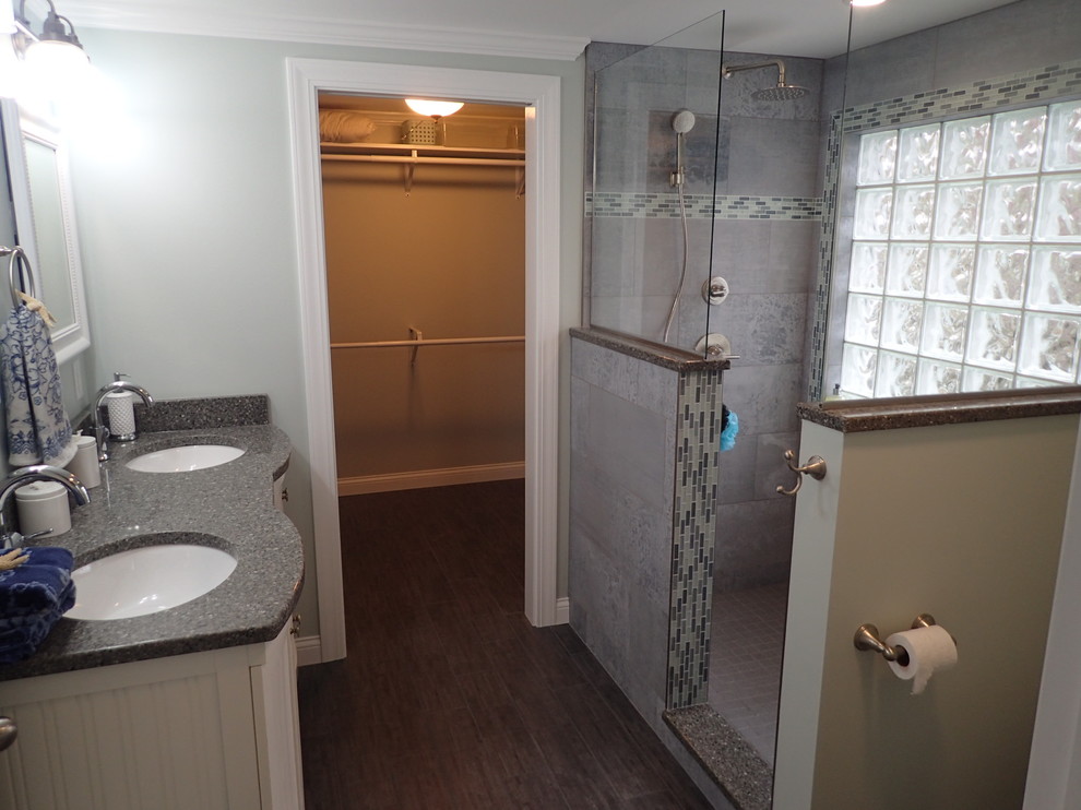 Inspiration for a large transitional bathroom remodel