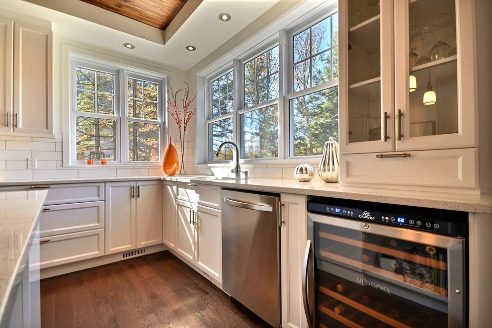 Wood beauty Traditional Kitchen Montreal by Melyssa Robert Designer