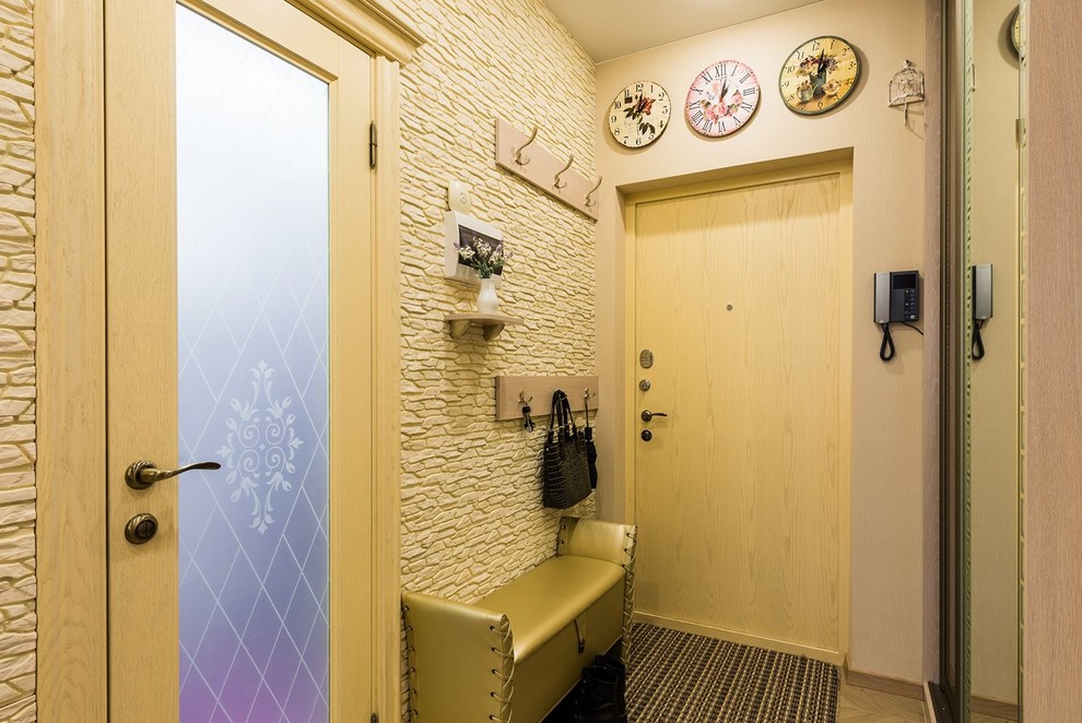 Интерьер маленького коридора,площадью 5 кв.м