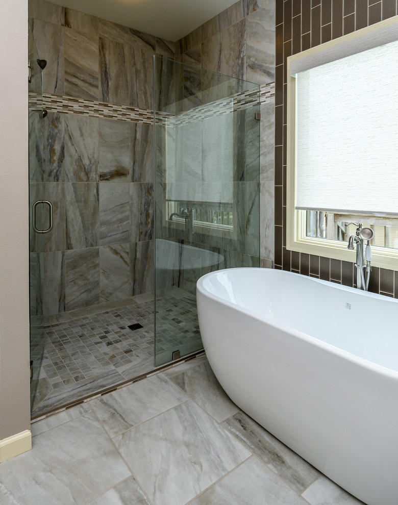 Bathroom - transitional bathroom idea