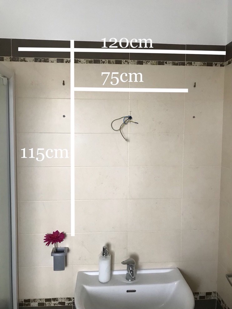 Come coprire i fori sulle piastrelle del bagno?