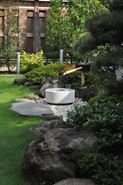 鳥海石の石組みと根府川前石の景 - 和室・和風 - 庭 - 横浜 - 造園・庭