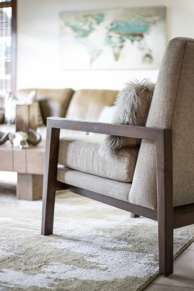 Home design - rustic home design idea in Calgary