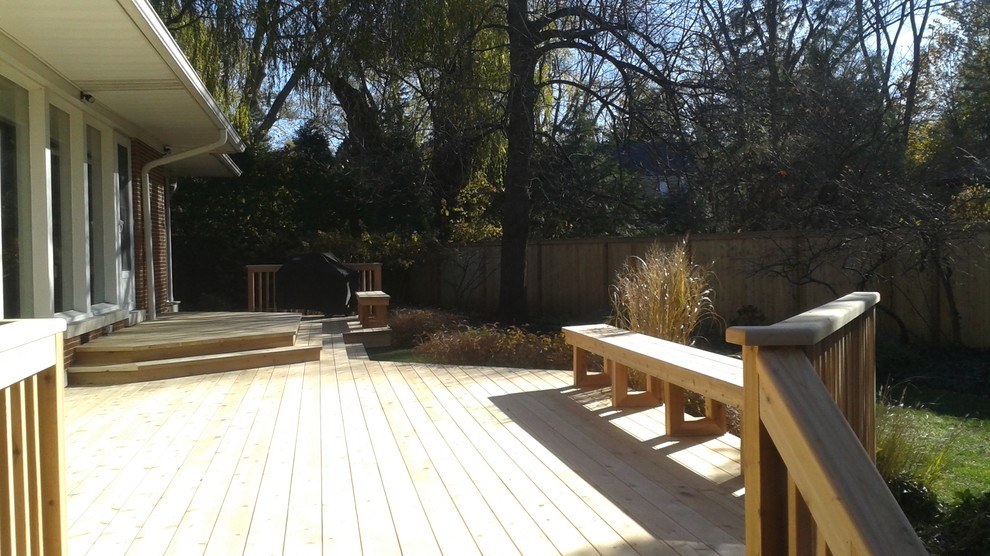 Elegant deck photo in Chicago