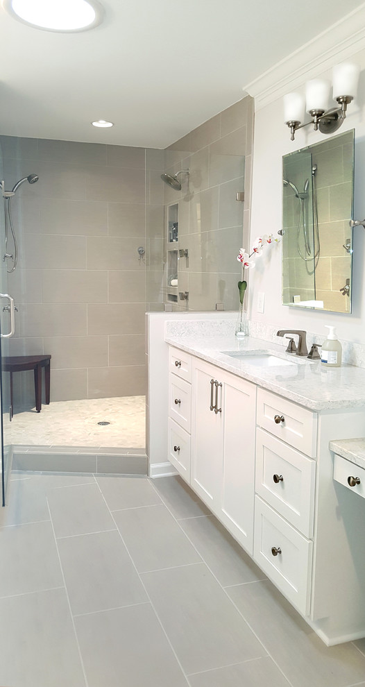 Large transitional bathroom photo