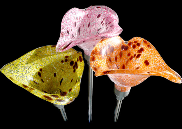 Firefly Calla Lilly Garden Stake Outdoor Solar Powered Lamps