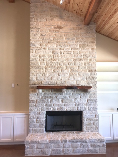 Inspiration for a rustic home design remodel in Austin