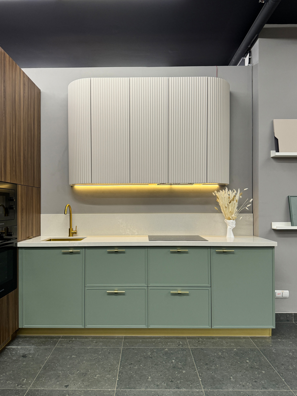 Кухня в шоуруме