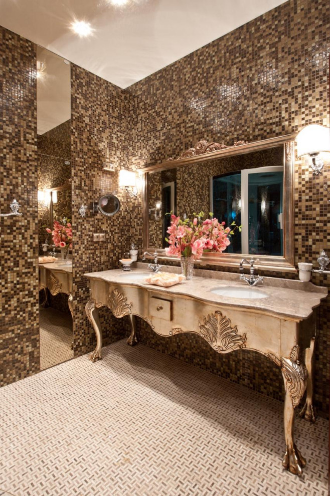 Photo of a traditional bathroom in Moscow.